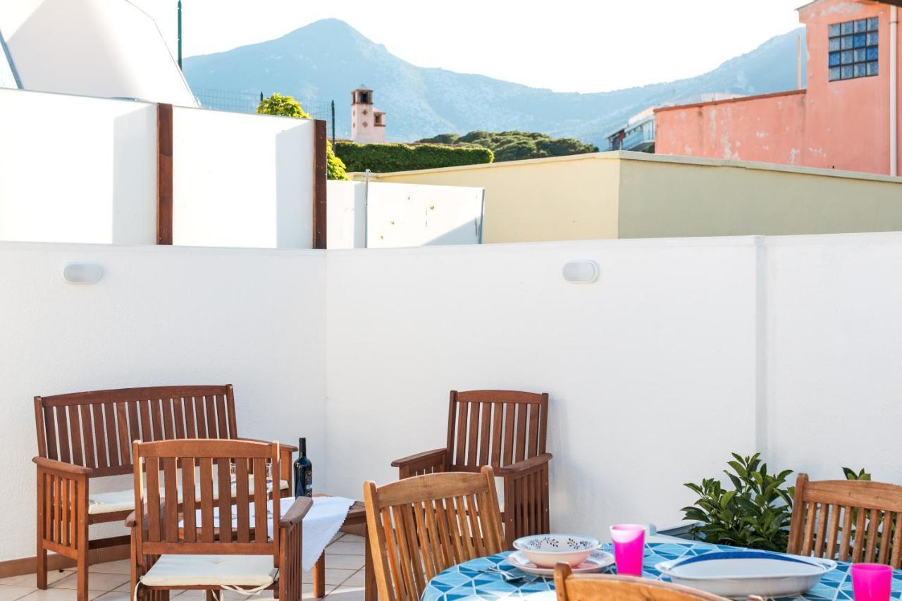 Near The Port Apartment Cala Gonone Exterior foto